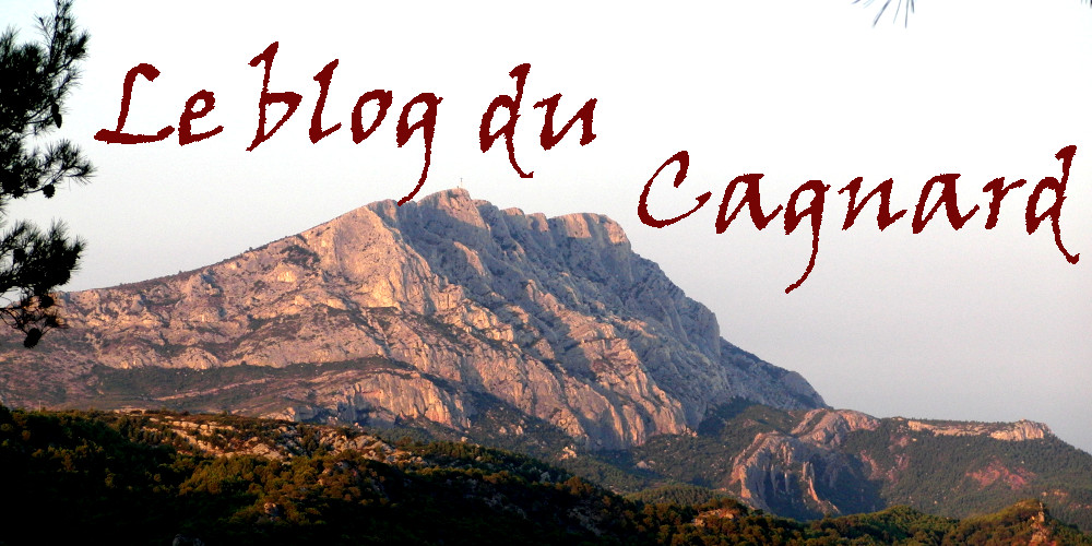 la sainte Victoire de profil au coucher du soleil, avec, comme titre sur le fond de ciel bleu : le blog du Cagnard